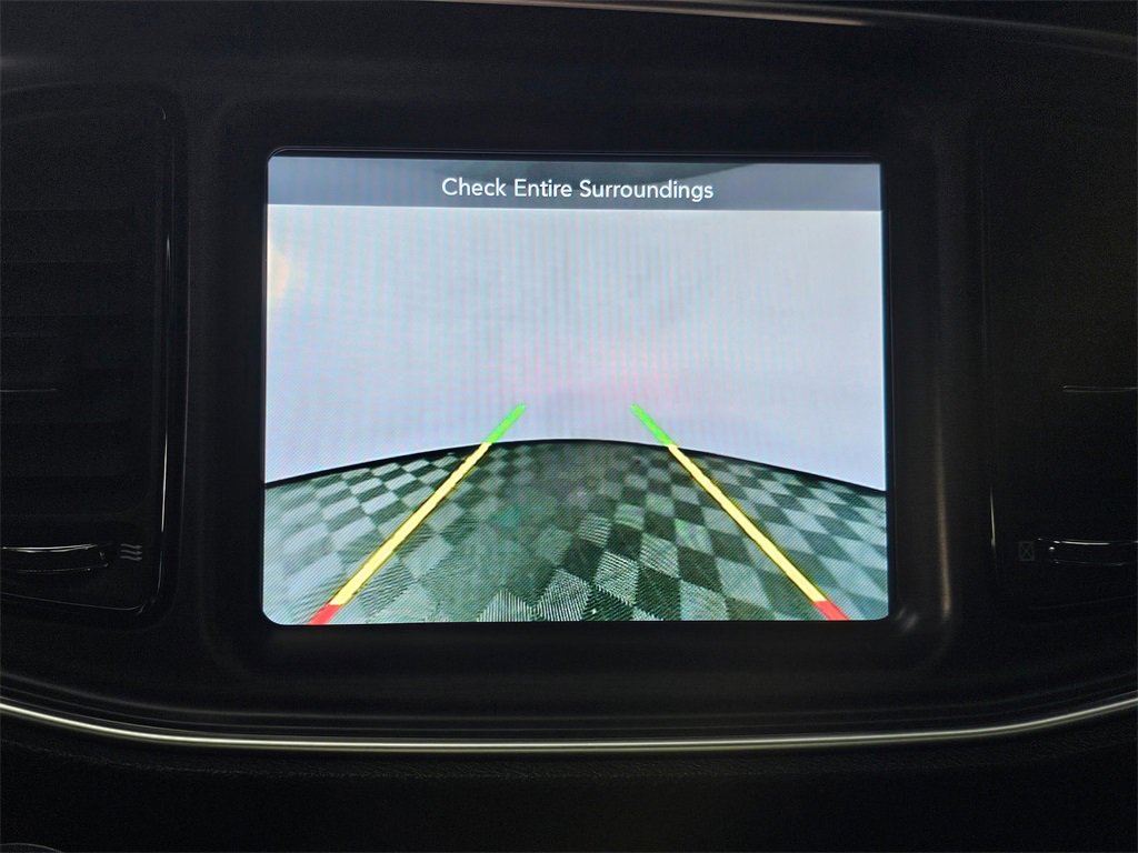 Used 2015 Dodge Challenger R/T Plus image 30