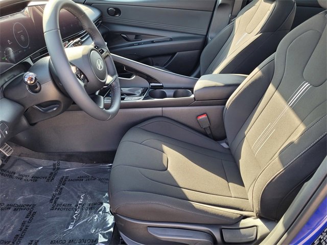 New 2025 Hyundai Elantra SEL image 8