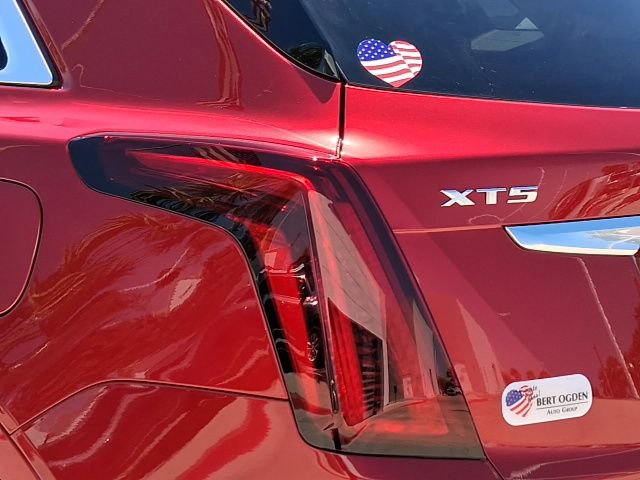 New 2026 Cadillac XT5 Luxury w/ LPO, Premium Carpet Package image 8