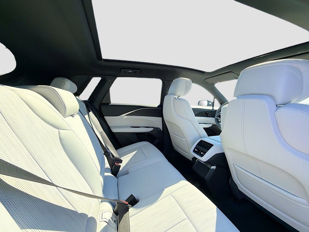 New 2025 Cadillac Lyriq Sport image 28