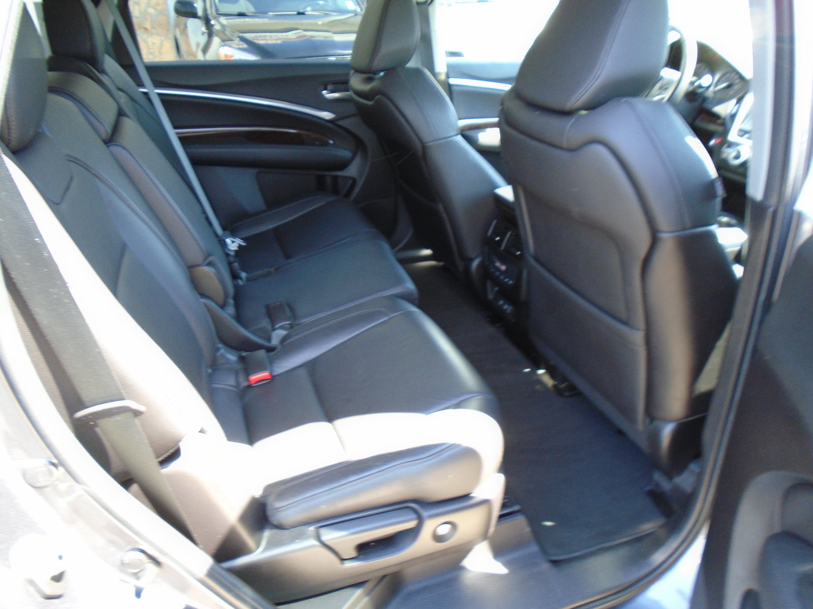 Used 2020 Acura MDX SH-AWD image 11