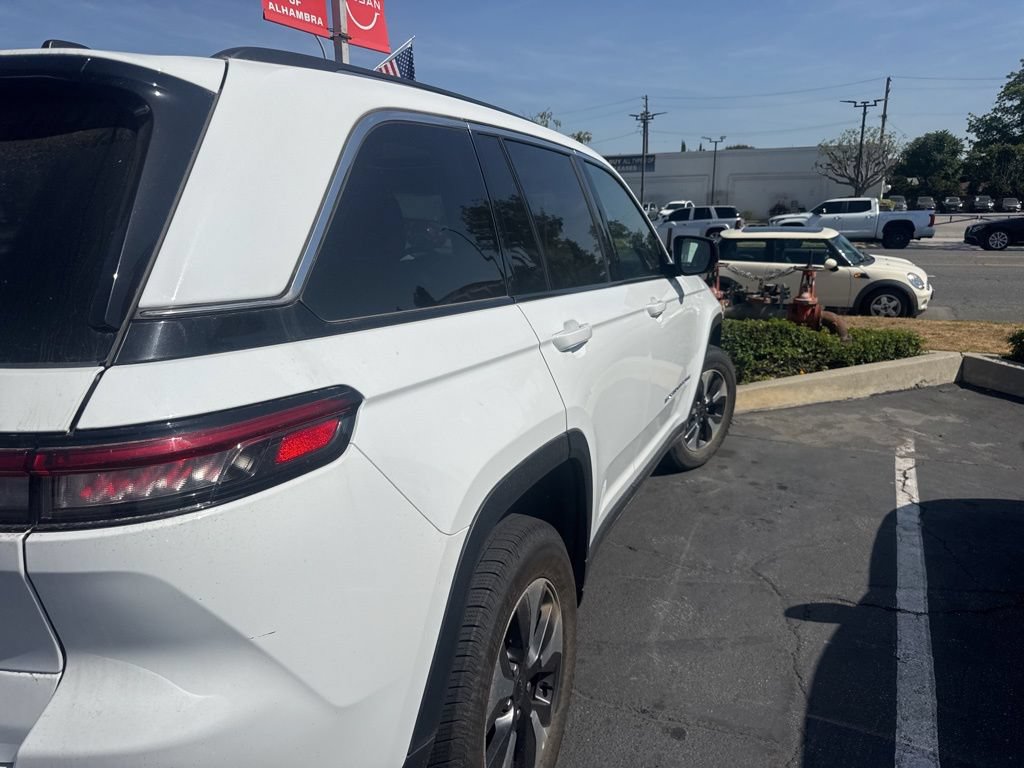 Used 2024 Jeep Grand Cherokee Limited 4xe AWD/4WD image 5