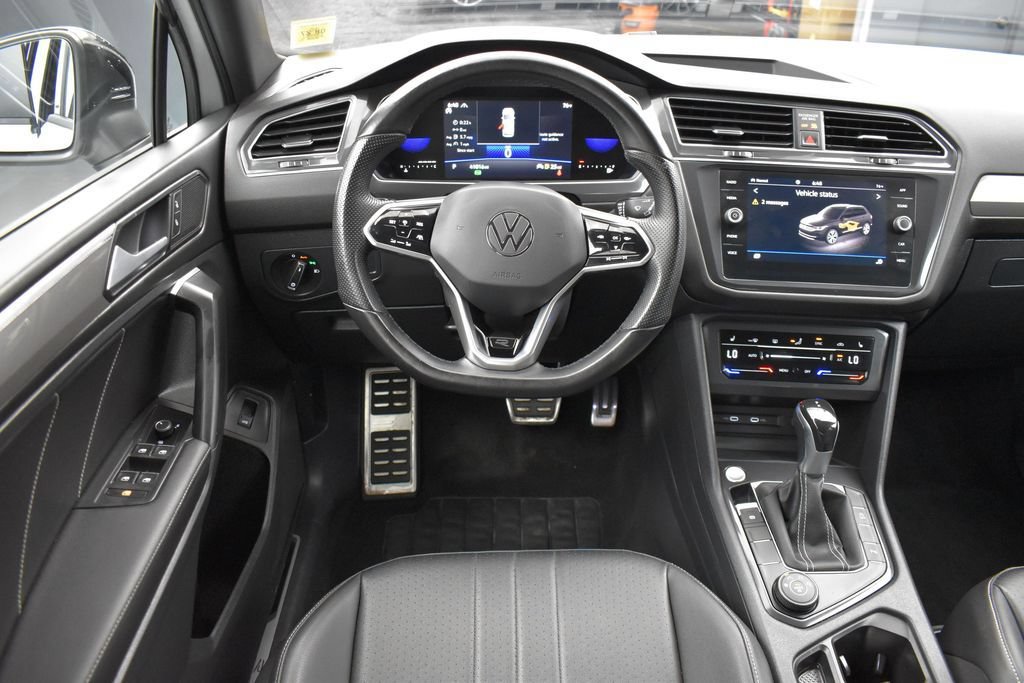 Used 2022 Volkswagen Tiguan SE R-Line AWD/4WD image 14
