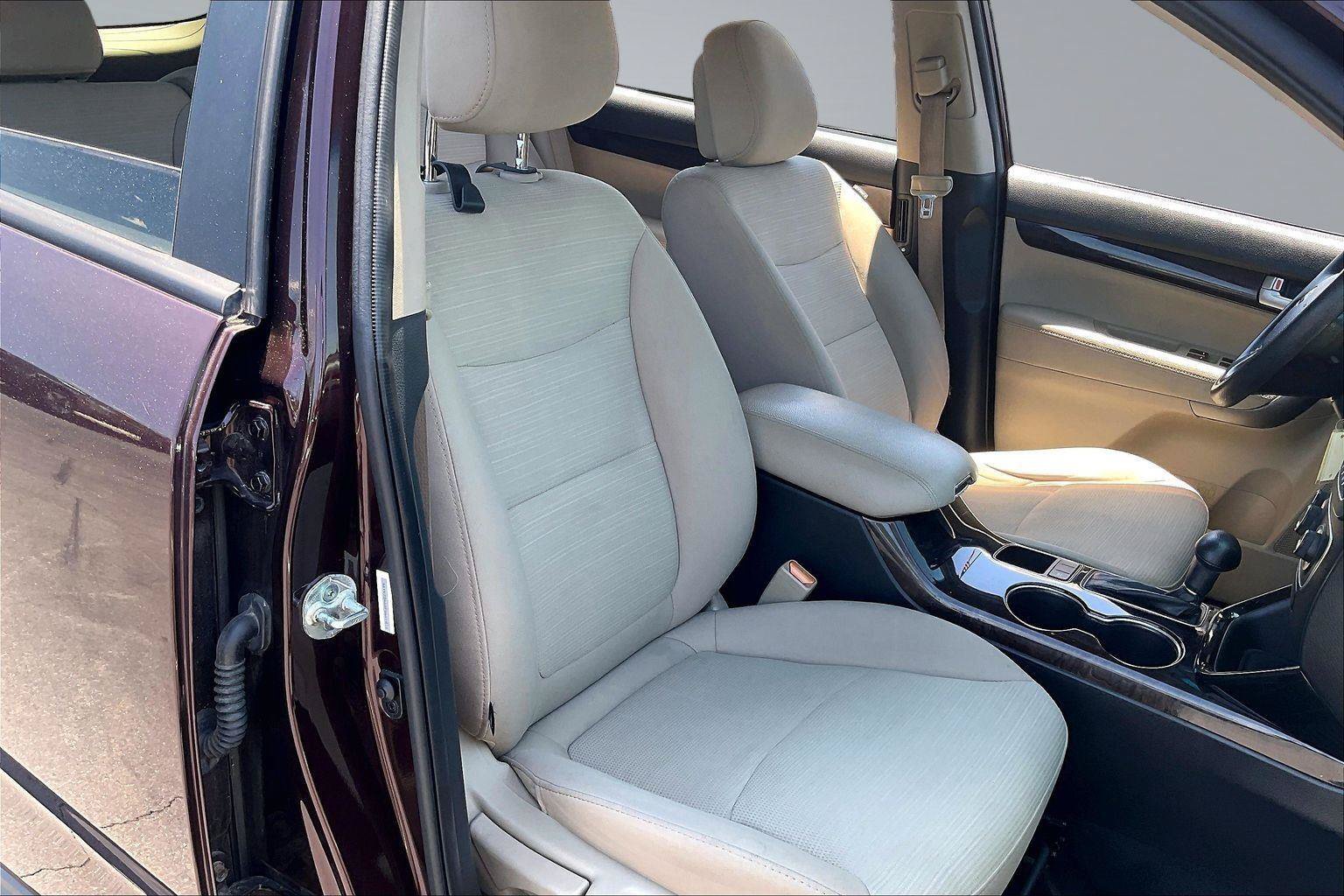 Used 2015 Kia Sorento LX FWD image 9