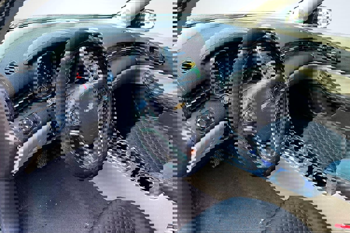 Used 2015 Chevrolet Malibu LT w/ Power Convenience Package image 14