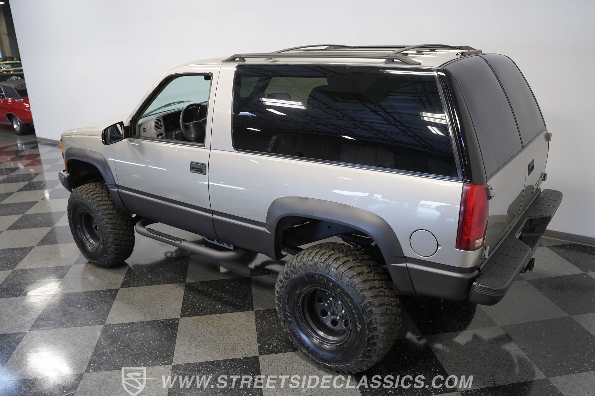 Used 1999 Chevrolet Tahoe 4WD 2-Door w/ Preferred Equipment Group image 22