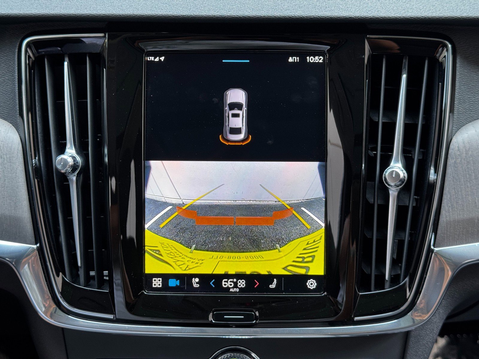 Used 2023 Volvo S90 B6 Plus w/ Protection Package Premier image 27