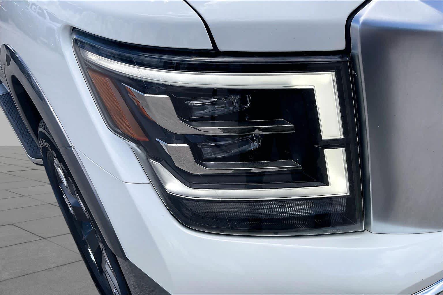Used 2021 Nissan Titan Platinum Reserve w/ Off Road Protection Package AWD/4WD image 27