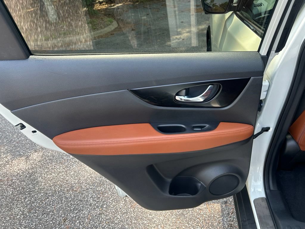Used 2019 Nissan Rogue SL w/ Premium Package FWD image 26