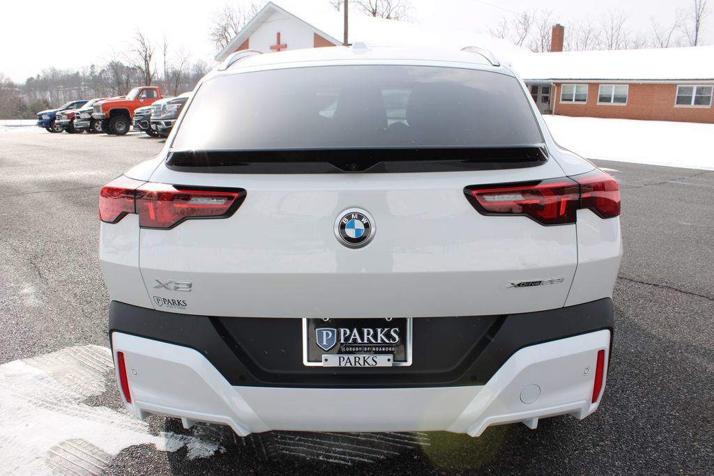 New 2026 BMW X2 xDrive28i AWD/4WD image 7