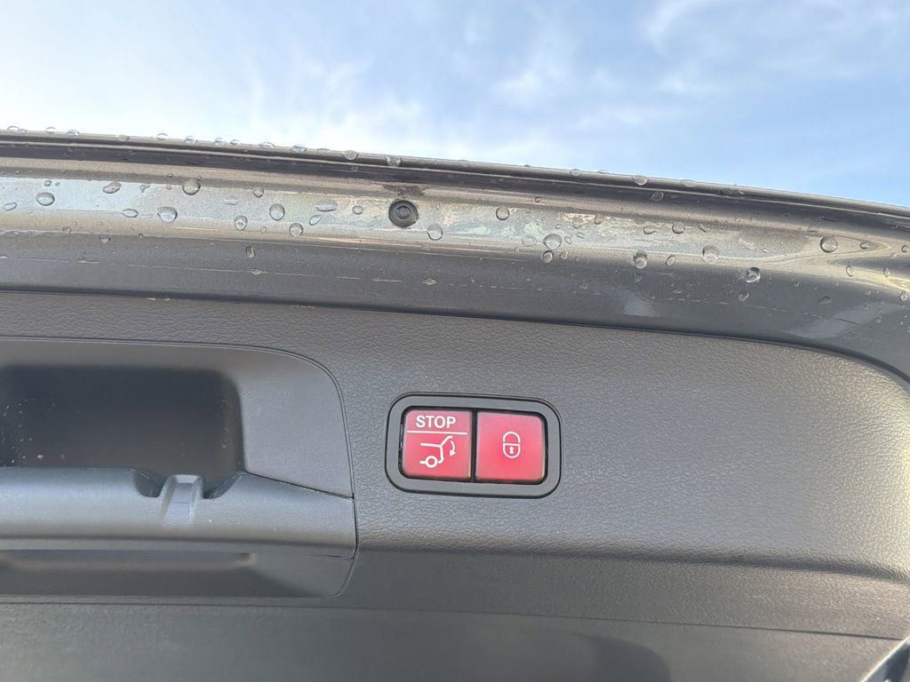 Certified 2022 Mercedes-Benz GLS 450 4MATIC image 17