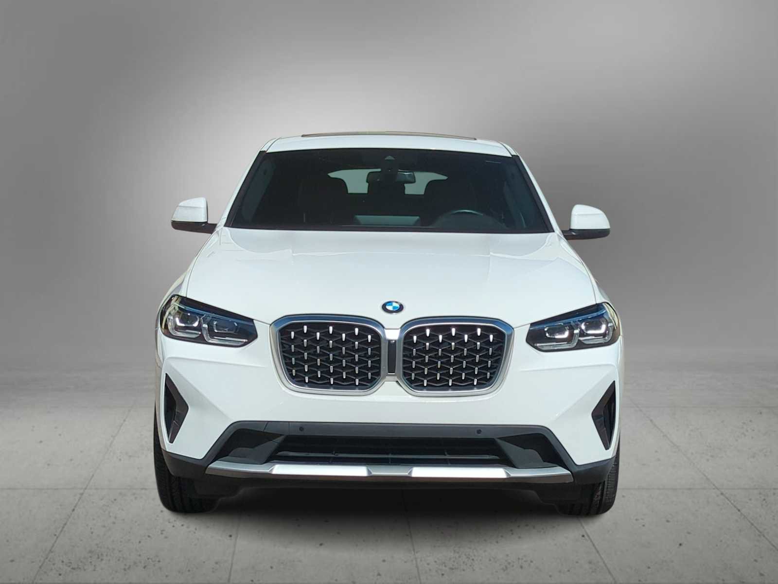 Used 2023 BMW X4 xDrive30i w/ Premium Package image 3