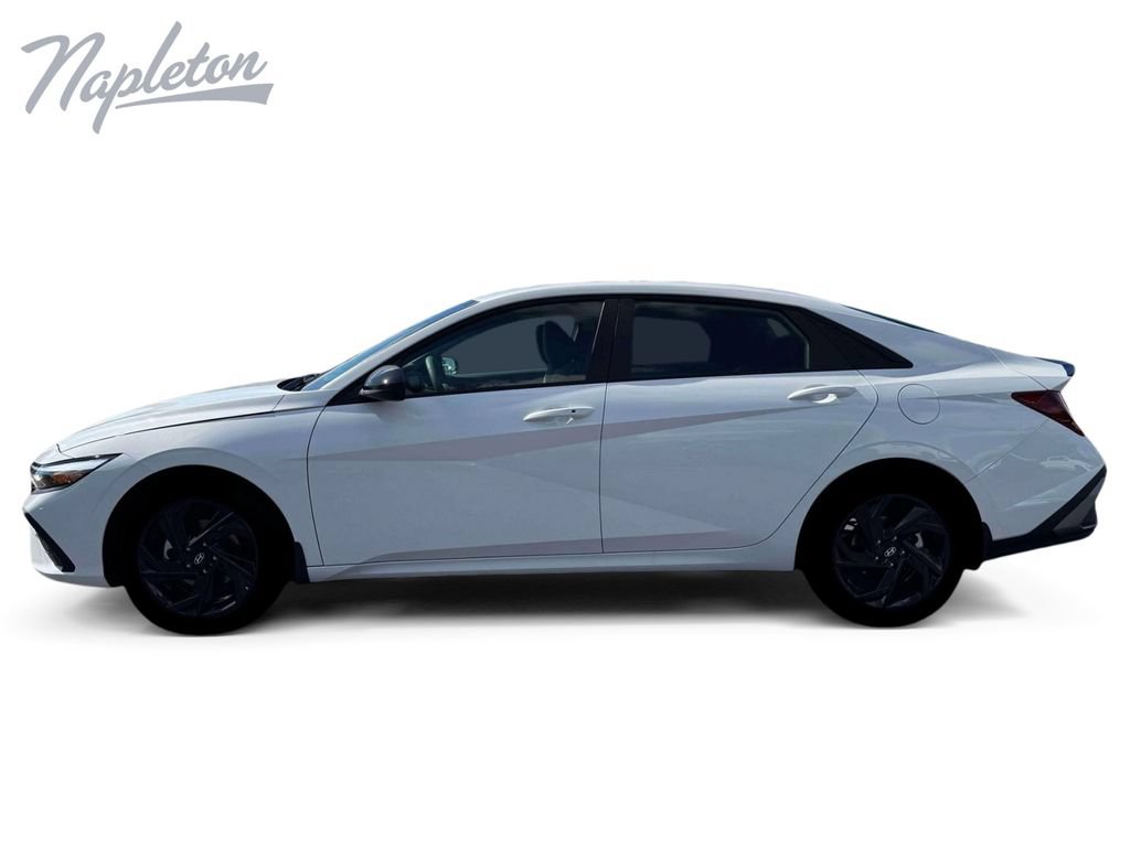 New 2026 Hyundai Elantra Sport FWD image 3