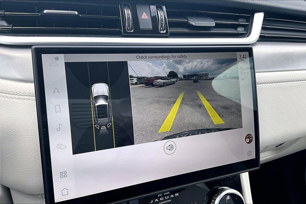 Used 2025 Jaguar F-PACE R-Dynamic S image 23
