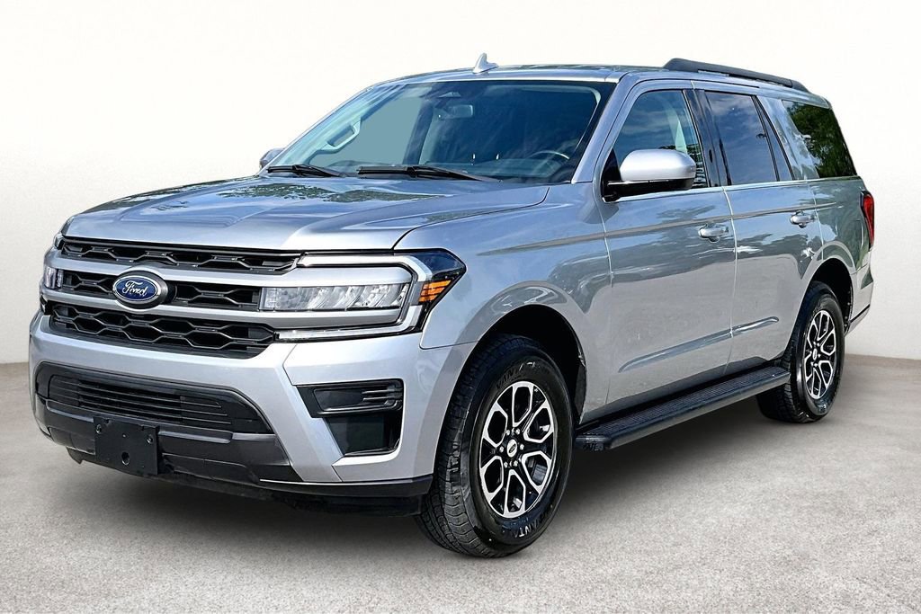 Used 2024 Ford Expedition XLT AWD/4WD image 14