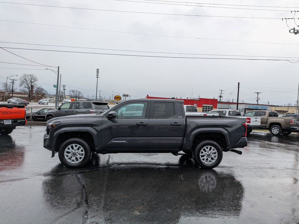 Used 2024 Toyota Tacoma SR5 image 5