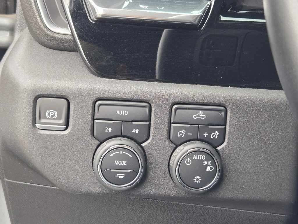 Certified 2023 Chevrolet Silverado 1500 LT AWD/4WD image 28