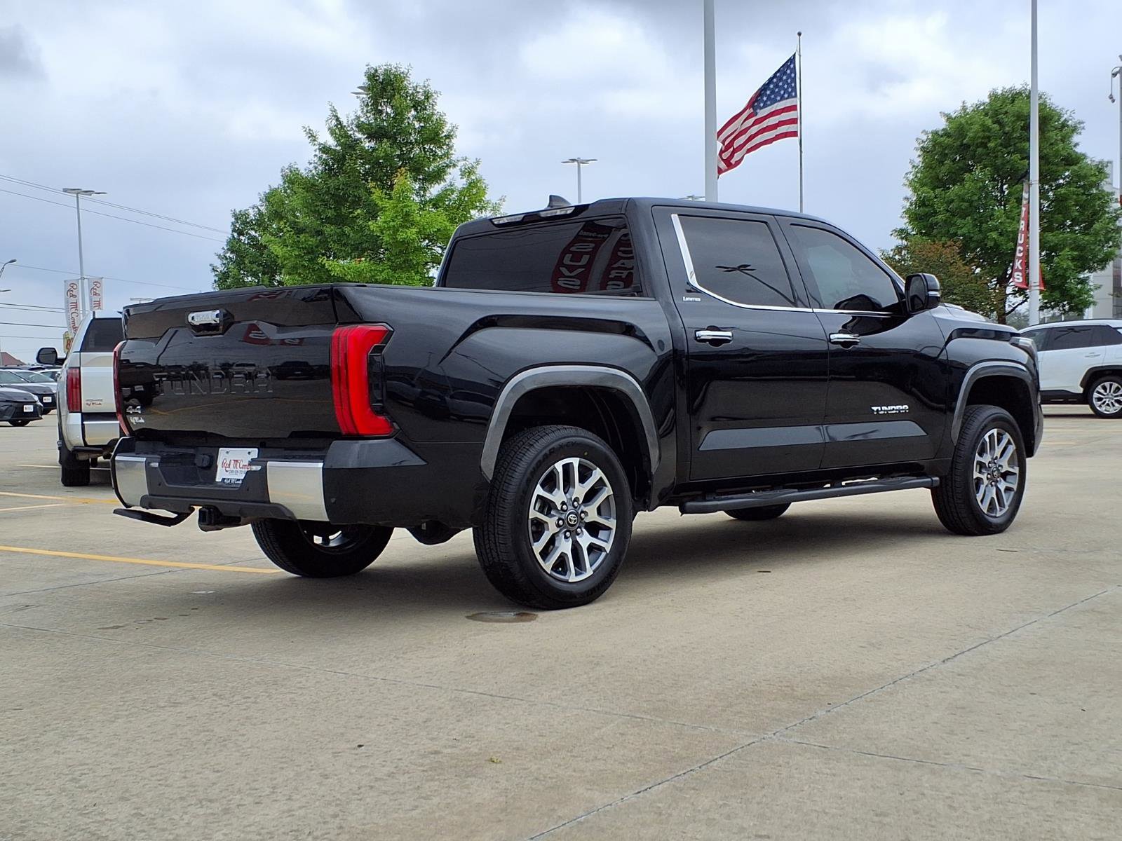 Used 2024 Toyota Tundra Limited w/ Power Package AWD/4WD image 5