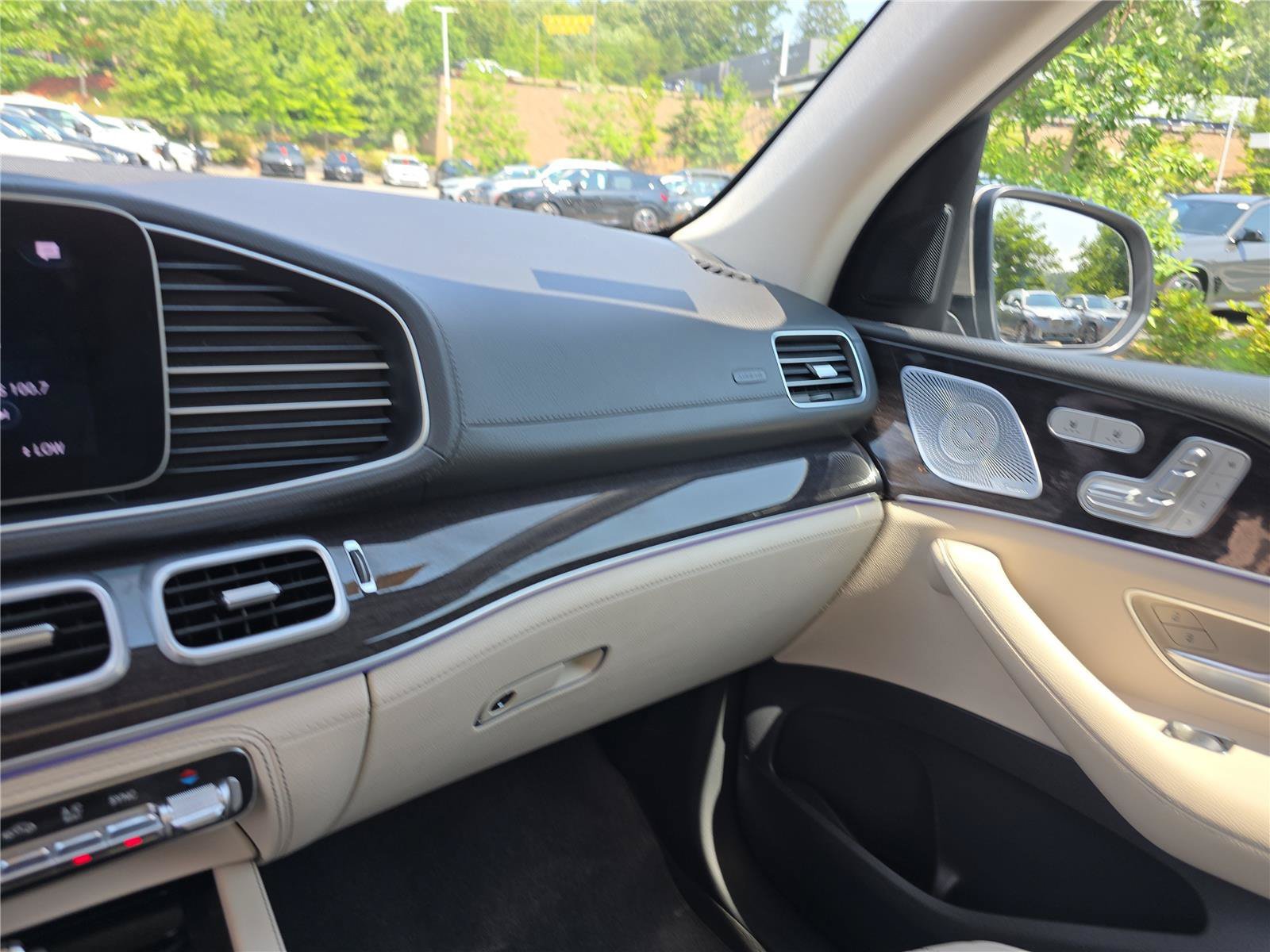 Used 2020 Mercedes-Benz GLE 450 4MATIC image 25