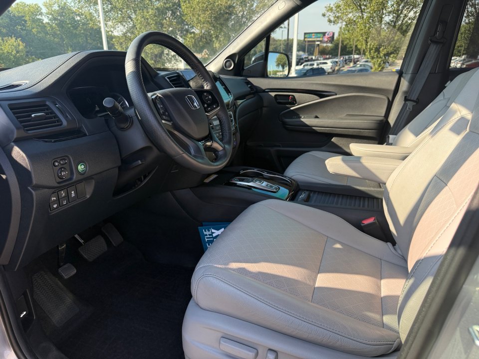 Certified 2023 Honda Passport Elite image 30