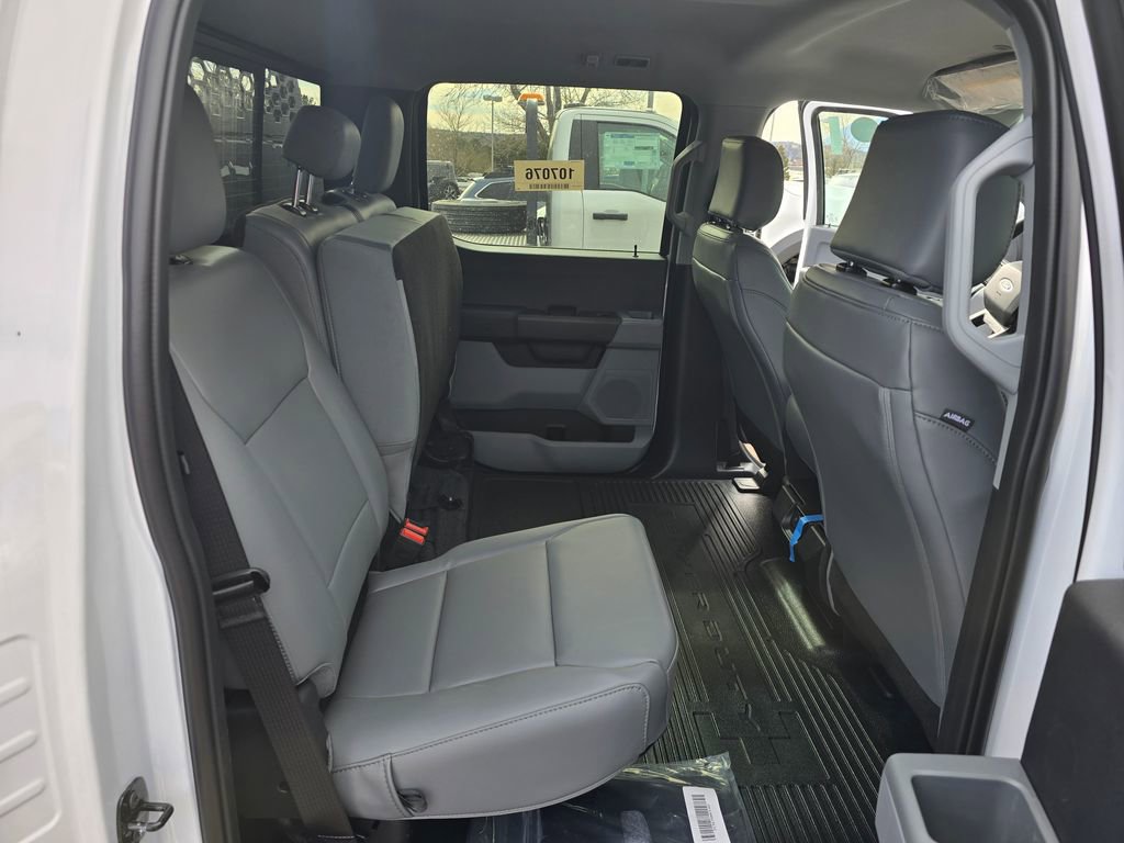 New 2026 Ford F550 4x4 Crew Cab image 19