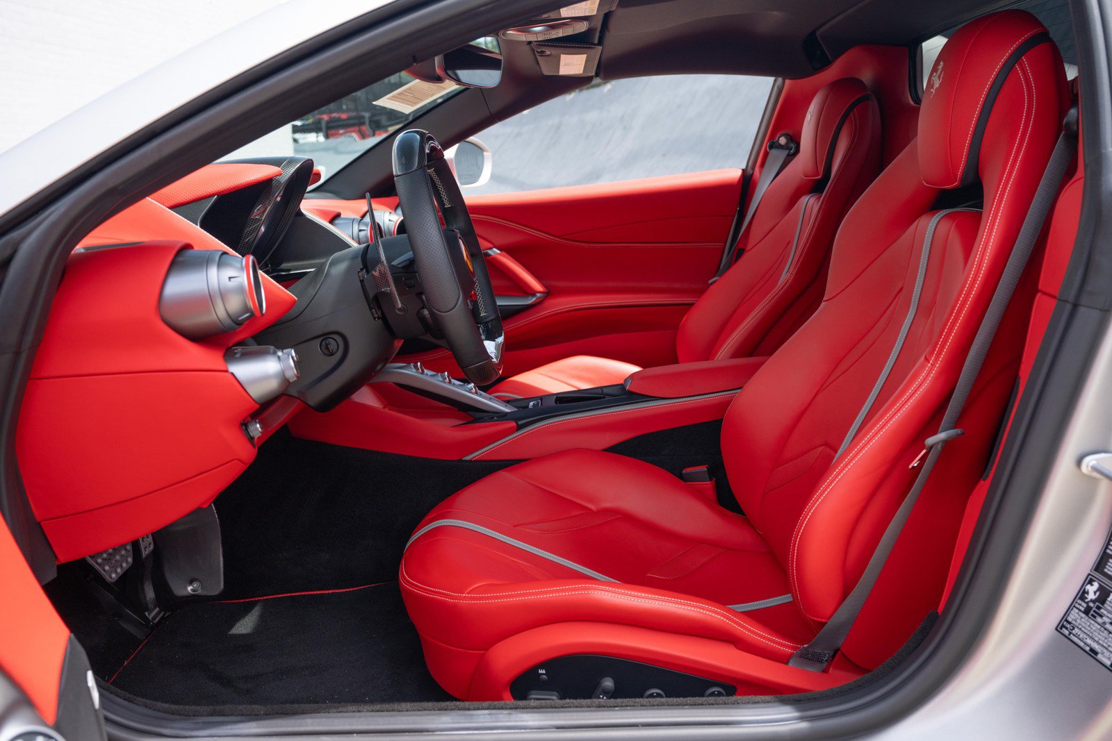 Used 2022 Ferrari 812 GTS RWD image 27