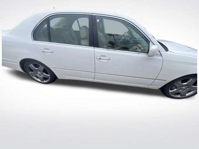 Used 2005 Lexus LS 430 w/ Premium Pkg RWD image 9