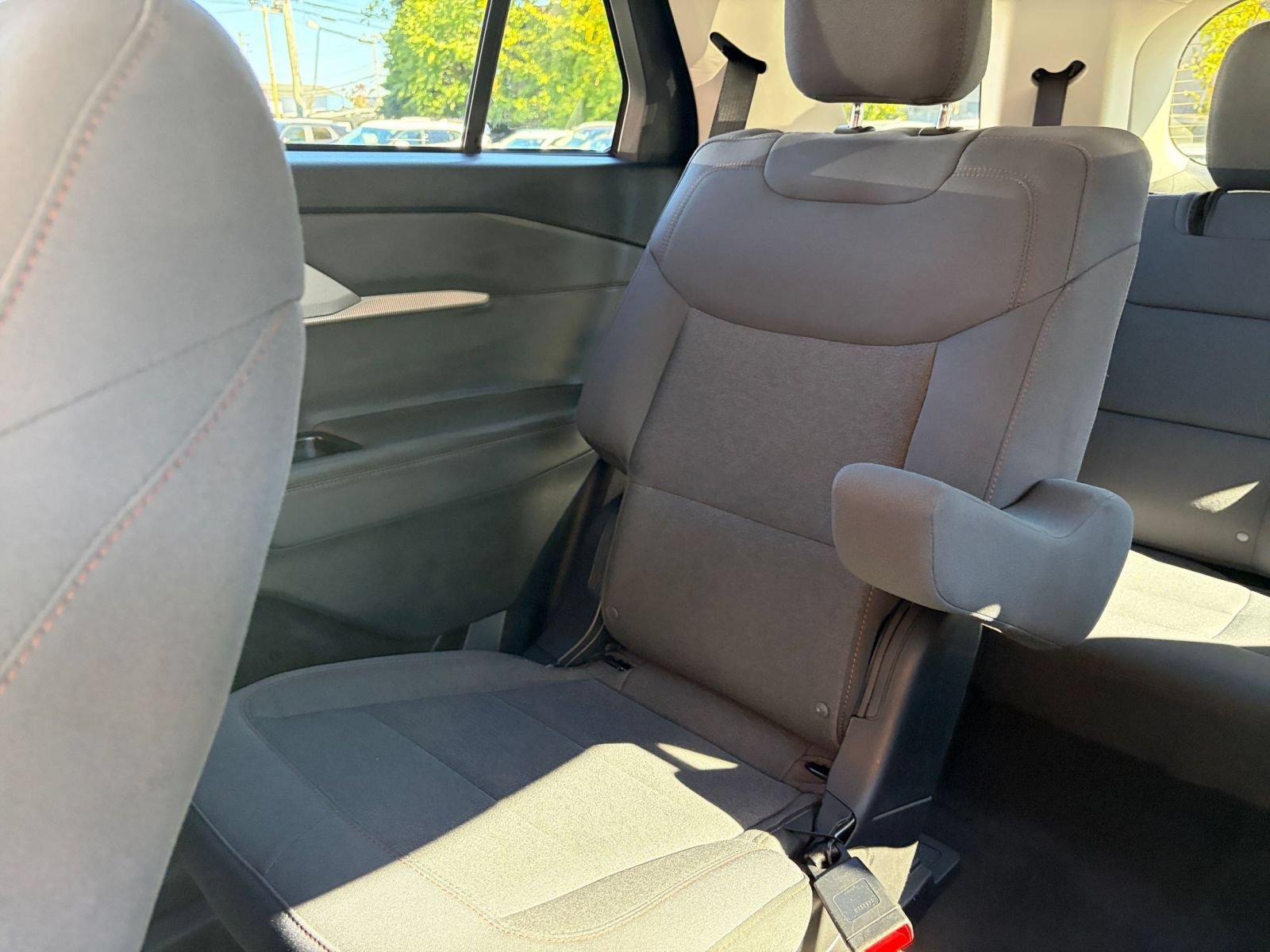 Used 2026 Ford Explorer Active AWD/4WD image 39