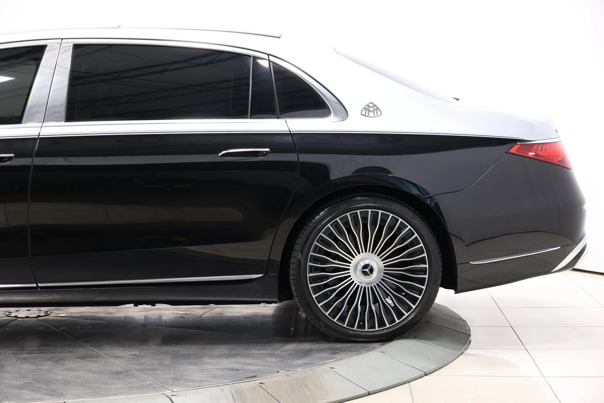 Used 2023 Mercedes-Benz Maybach S 580 4MATIC image 11
