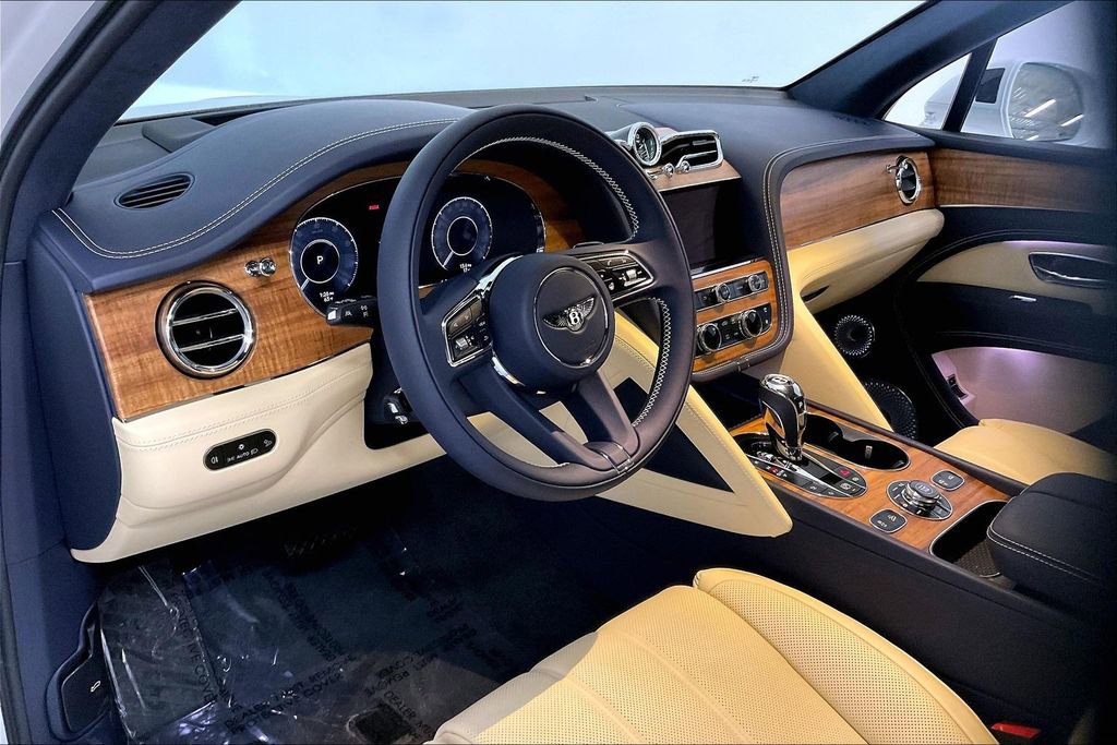 New 2026 Bentley Bentayga AWD/4WD image 7