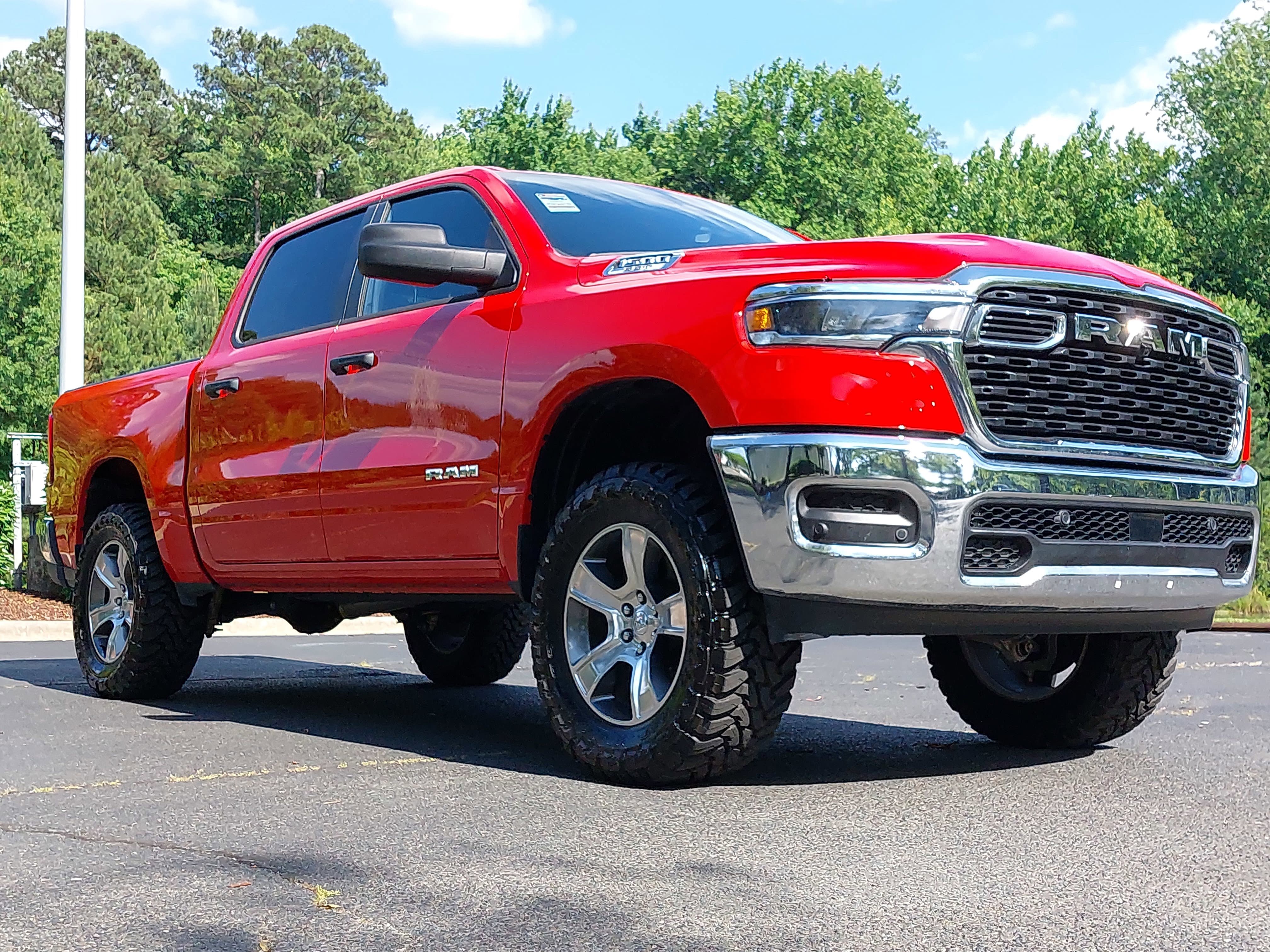 Used 2025 RAM 1500 Tradesman AWD/4WD image 9