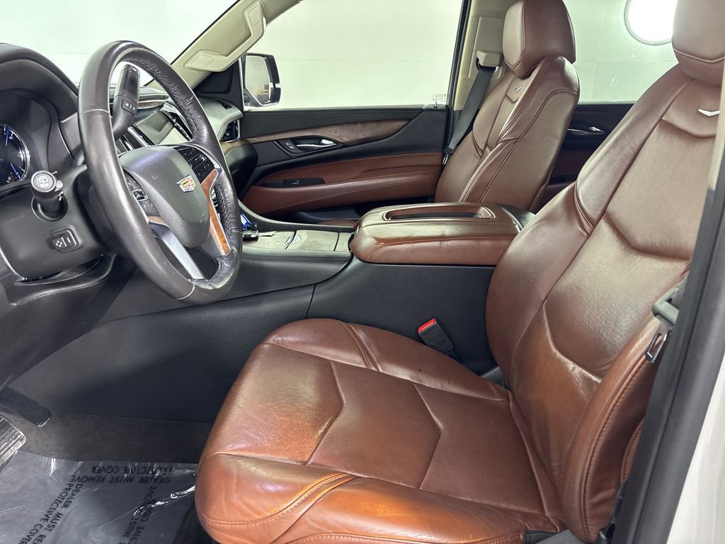 Used 2020 Cadillac Escalade Premium Luxury image 8