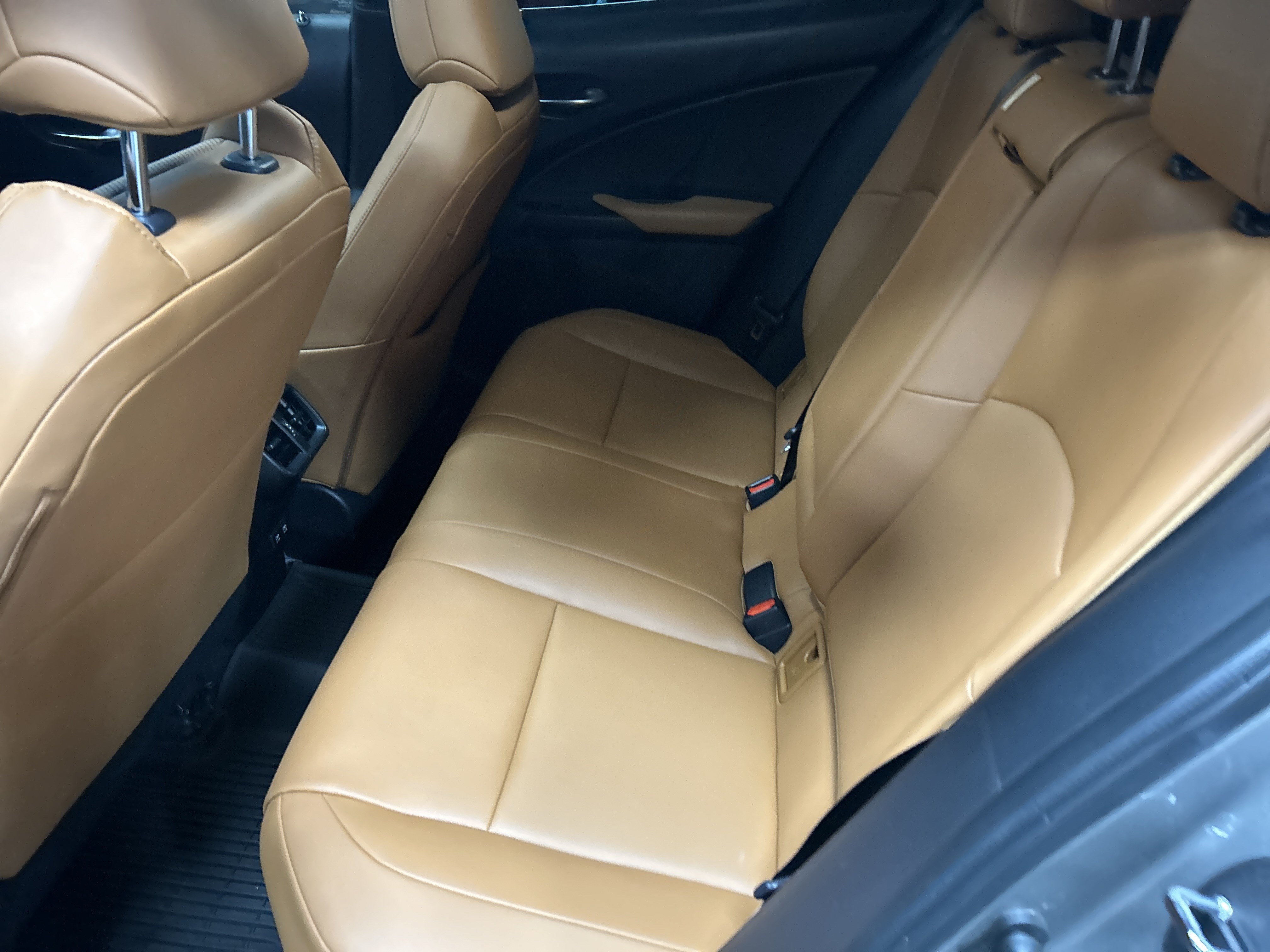 Used 2020 Lexus UX 250h w/ Premium Package AWD/4WD image 32