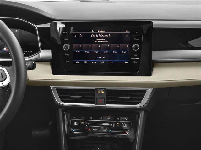New 2027 Volkswagen Taos SE FWD image 7