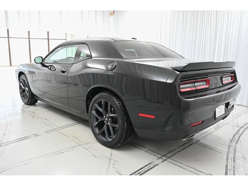 Used 2019 Dodge Challenger SXT w/ Blacktop Package image 5