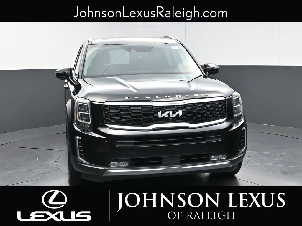 Used 2022 Kia Telluride SX w/ Towing Package FWD image 4