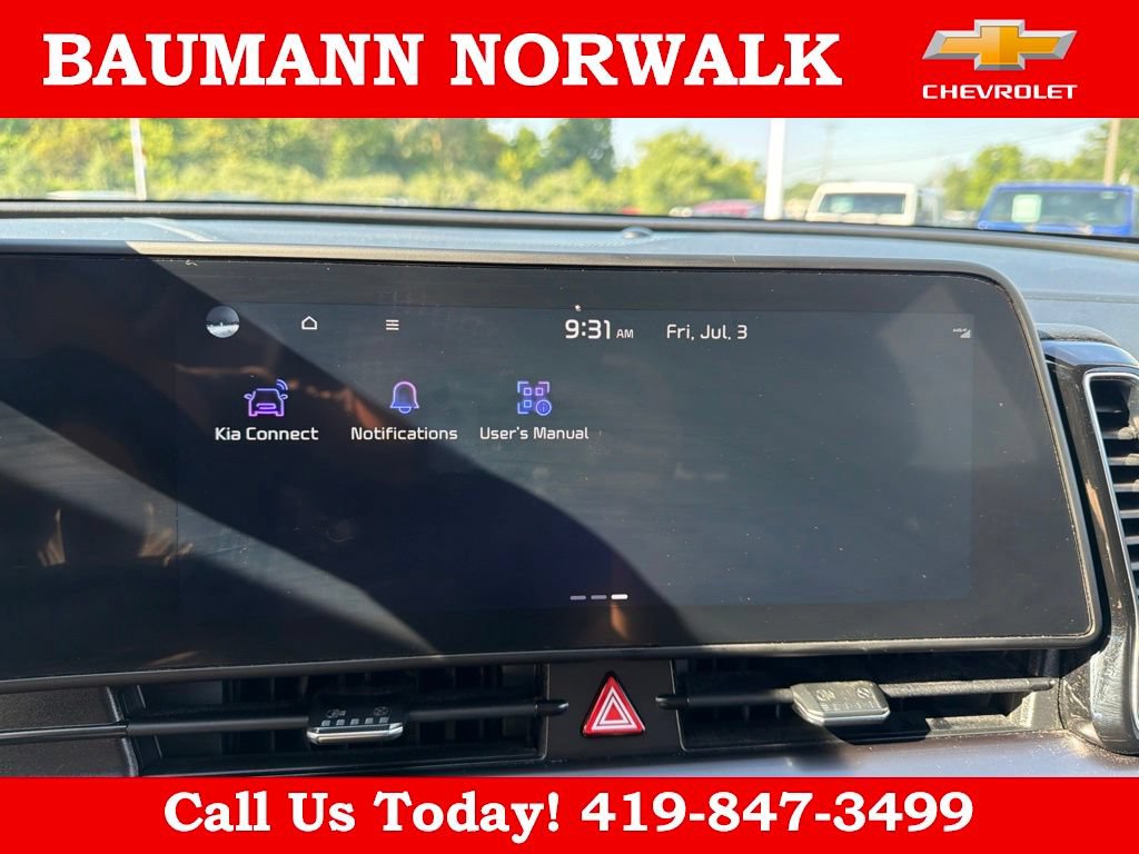 Used 2025 Kia Sportage EX FWD image 30
