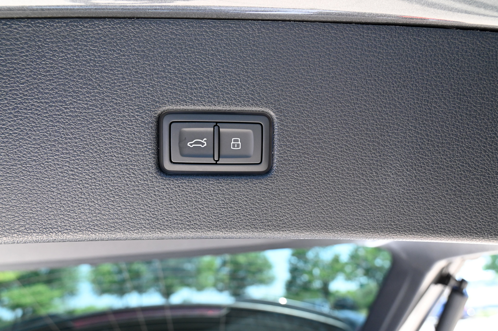 Used 2024 Audi RS Q8 AWD/4WD image 45