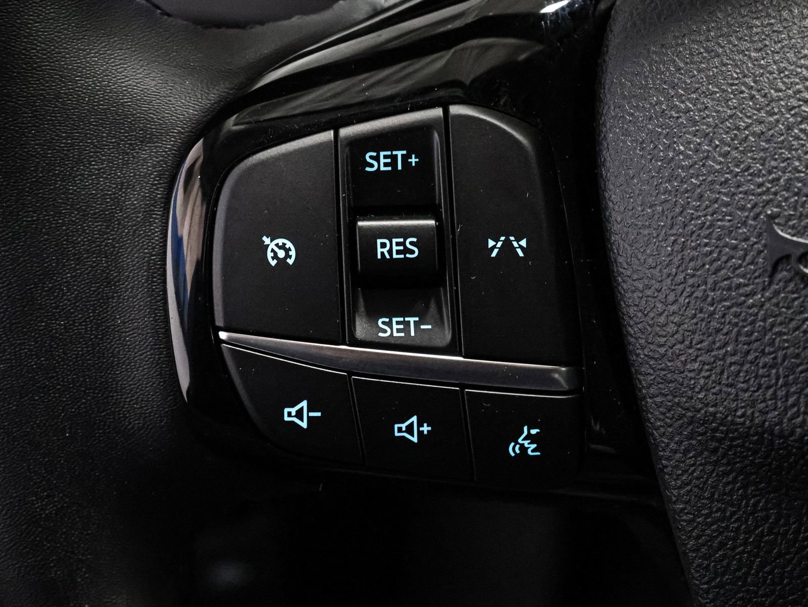 Certified 2024 Ford Escape Active AWD/4WD image 33