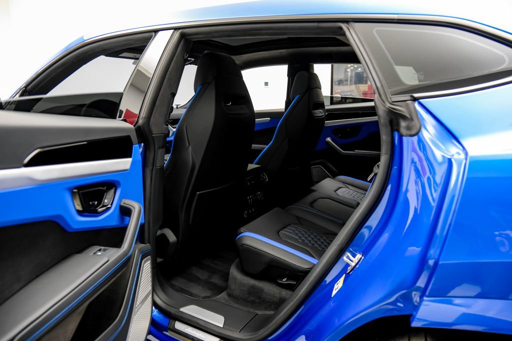 Used 2025 Lamborghini Urus SE AWD/4WD image 50