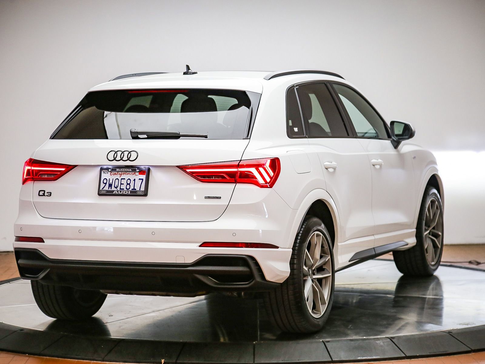 Certified 2025 Audi Q3 2.0T Premium w/ Convenience Package AWD/4WD image 5