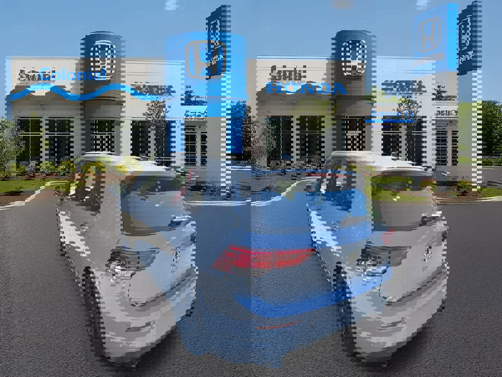 Used 2022 Volkswagen GTI SE image 4