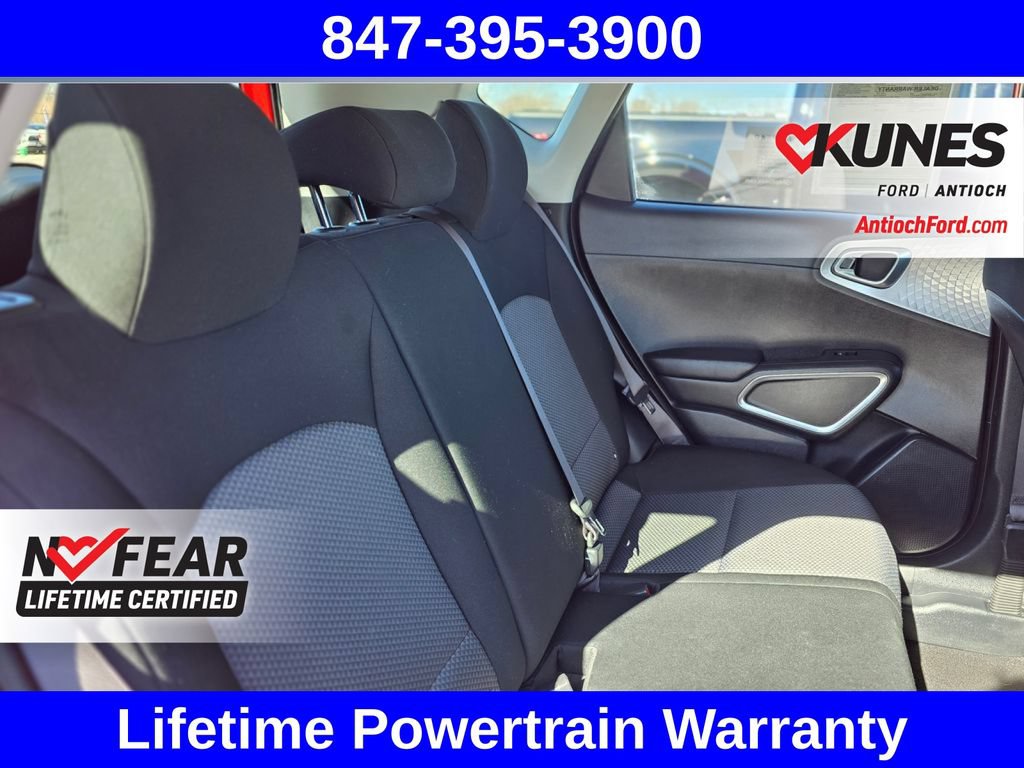 Used 2025 Kia Soul LX w/ LX Technology Package FWD image 34