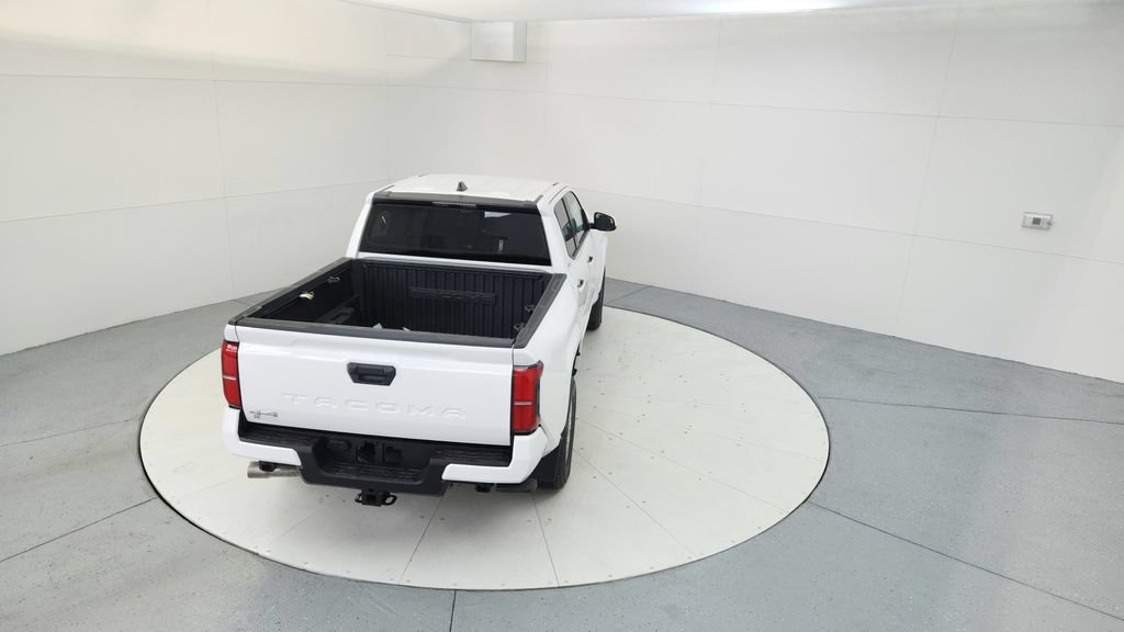 Certified 2024 Toyota Tacoma SR5 AWD/4WD image 15