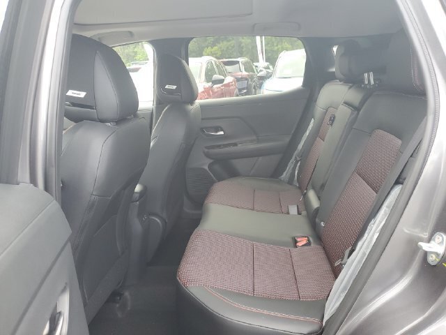 New 2027 Nissan Kicks SR w/ SR Premium Package FWD image 7