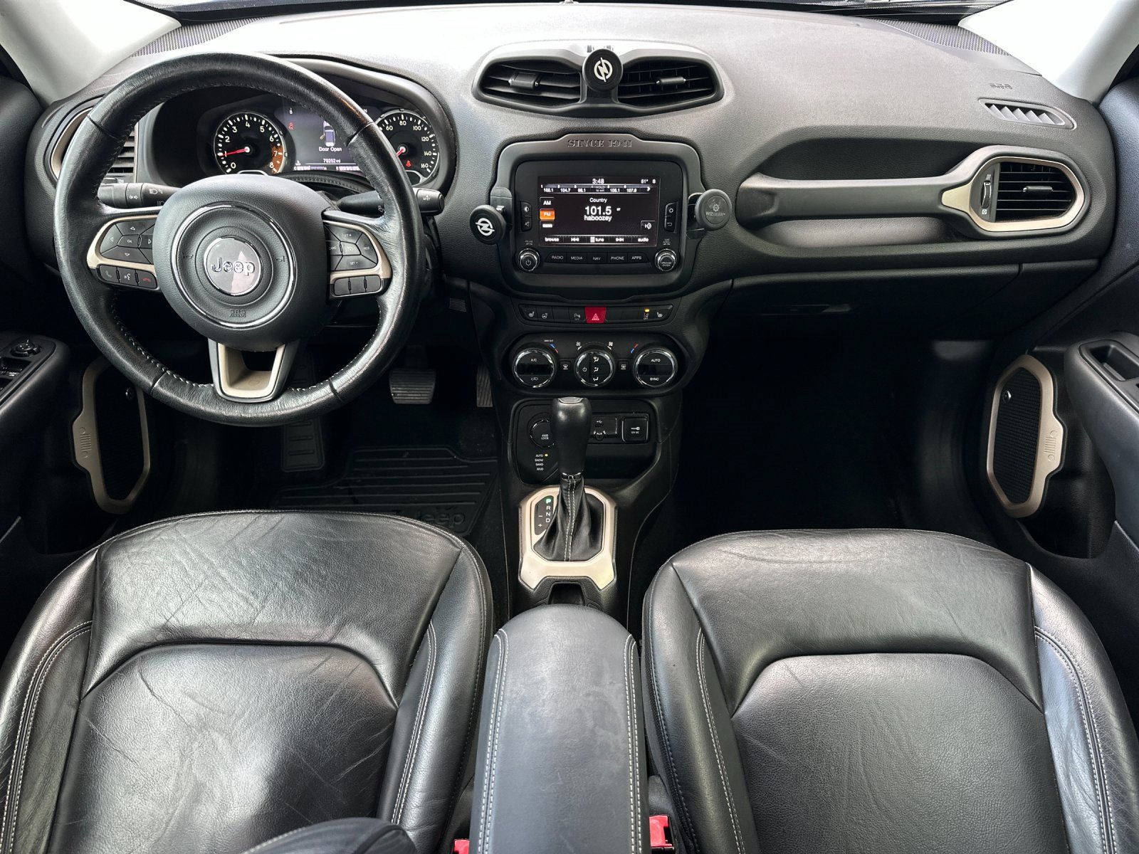 Used 2017 Jeep Renegade Limited image 12
