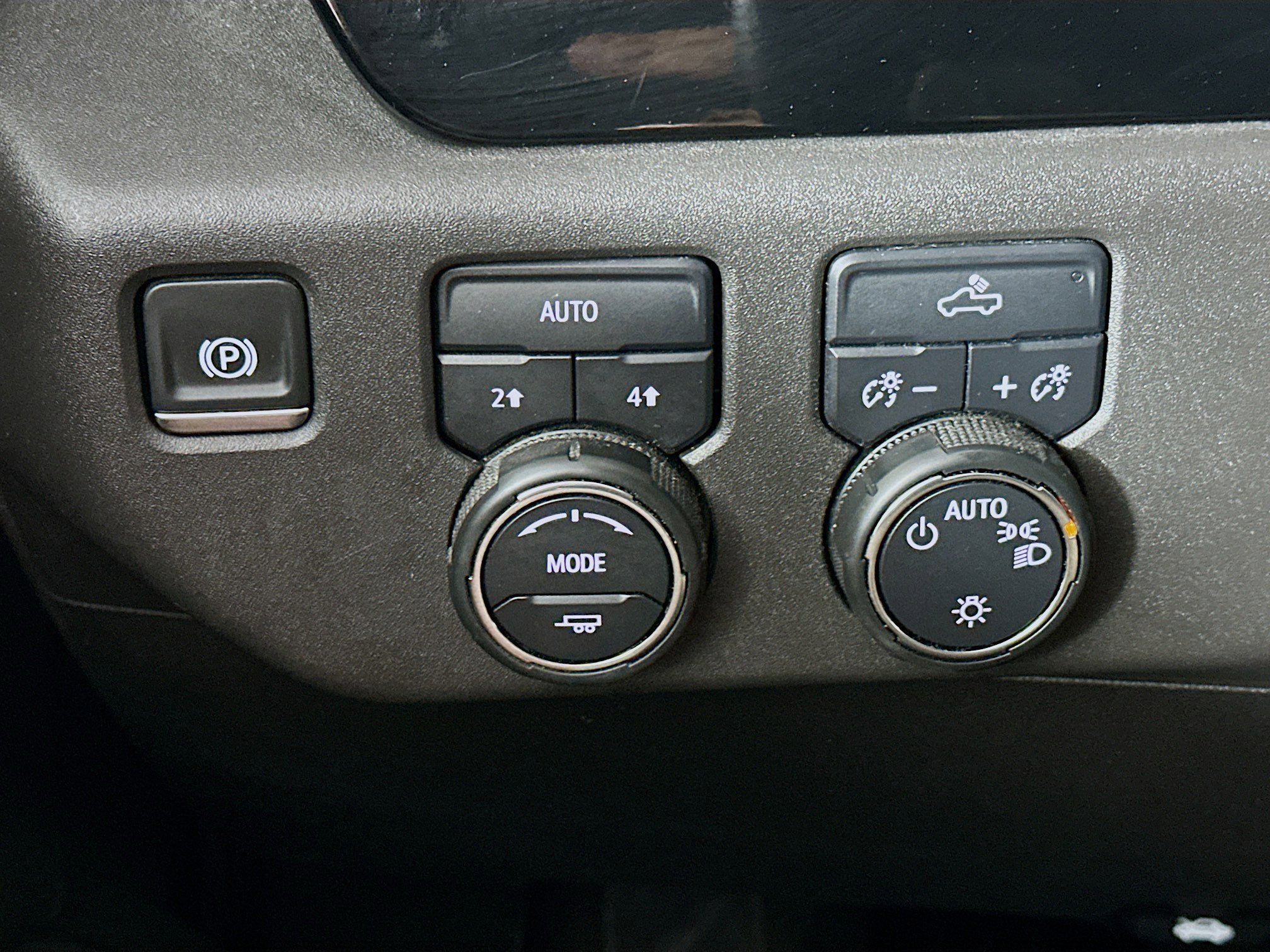 Used 2024 Chevrolet Silverado 1500 LT image 16