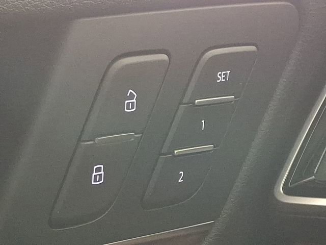 Used 2023 Audi Q5 2.0T Premium w/ Convenience Package image 25