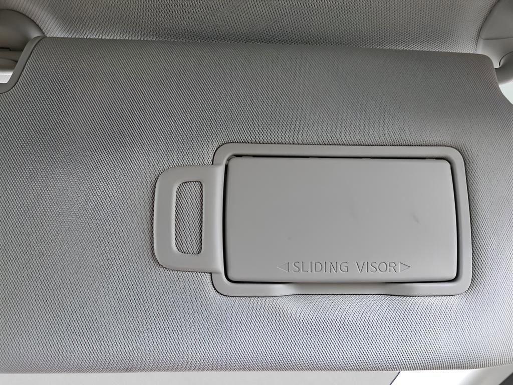 Used 2024 Nissan Pathfinder Platinum image 44