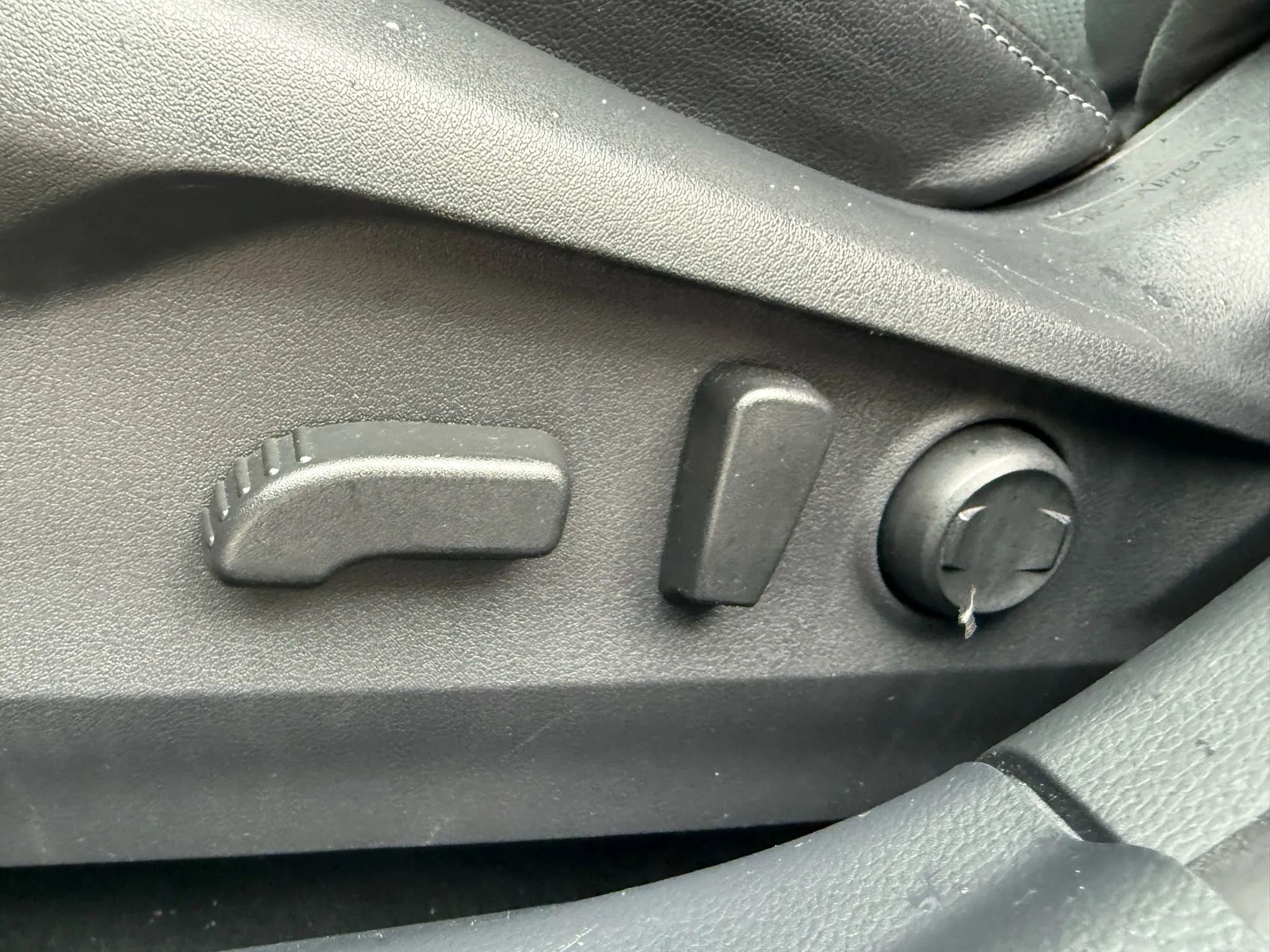 Used 2022 Subaru Outback Limited image 19